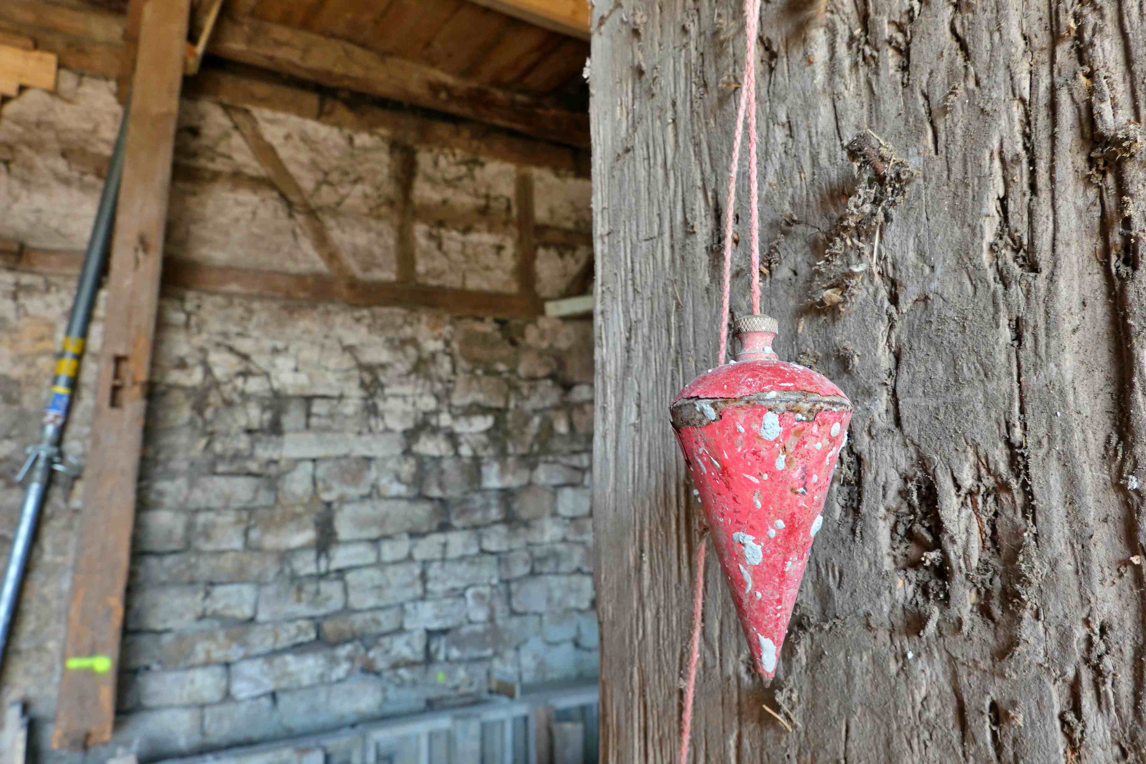 20250809_UGL_Baustelle-Abriss_Scheune-Fundament%20%2846%29_bearb-500kb